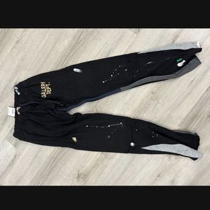 Brand new Gallery sweats Black size large